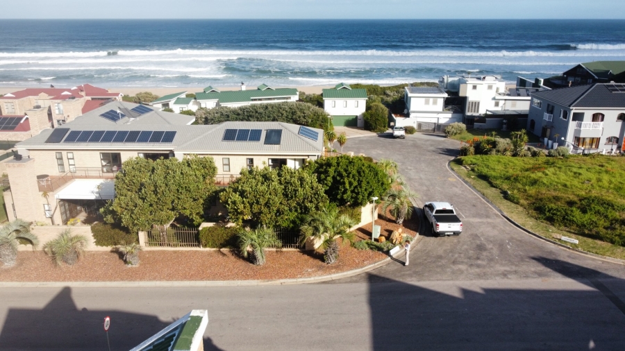 5 Bedroom Property for Sale in Outeniqua Strand Western Cape